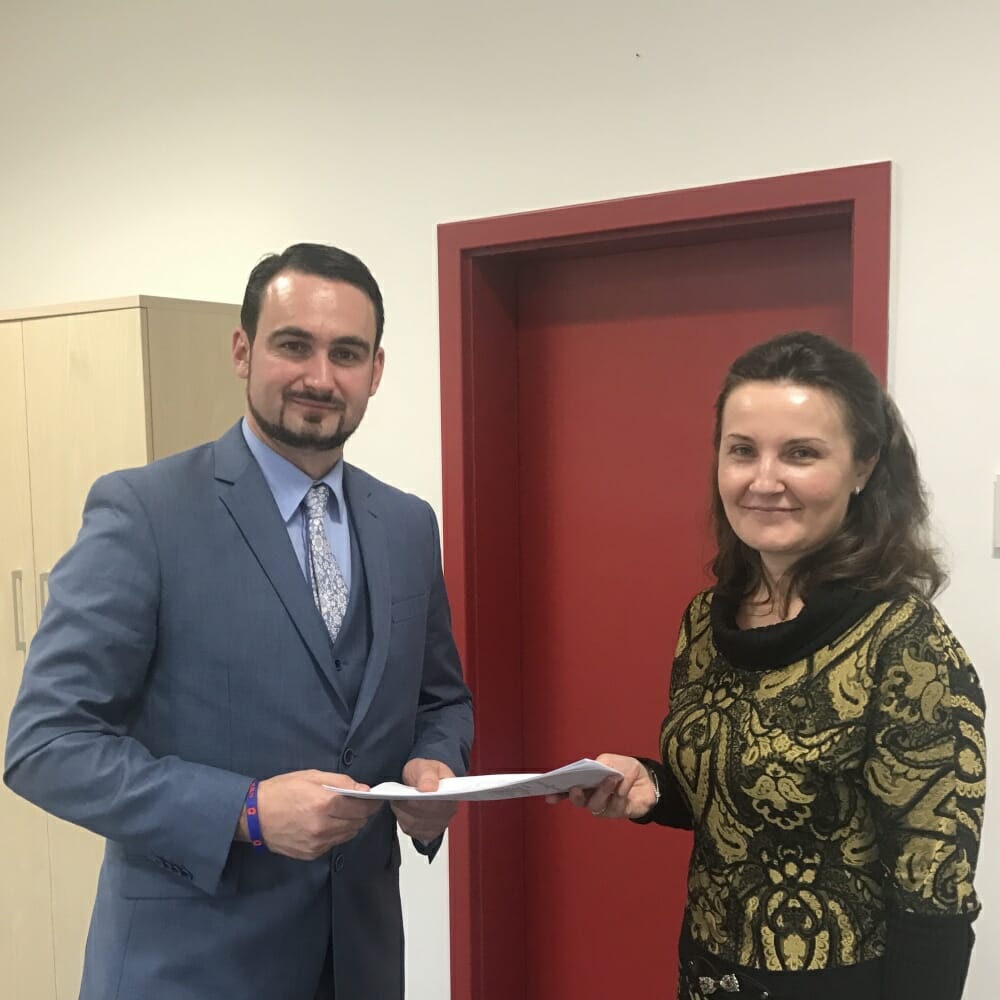 Ben Ambrose and Vice-Dean Ivona Zavacka finalised the exclusive agreement between Ostrava University and Medical Doorway